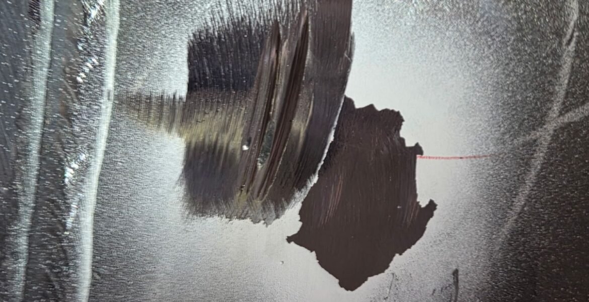 Cracks in wind towers metal MT